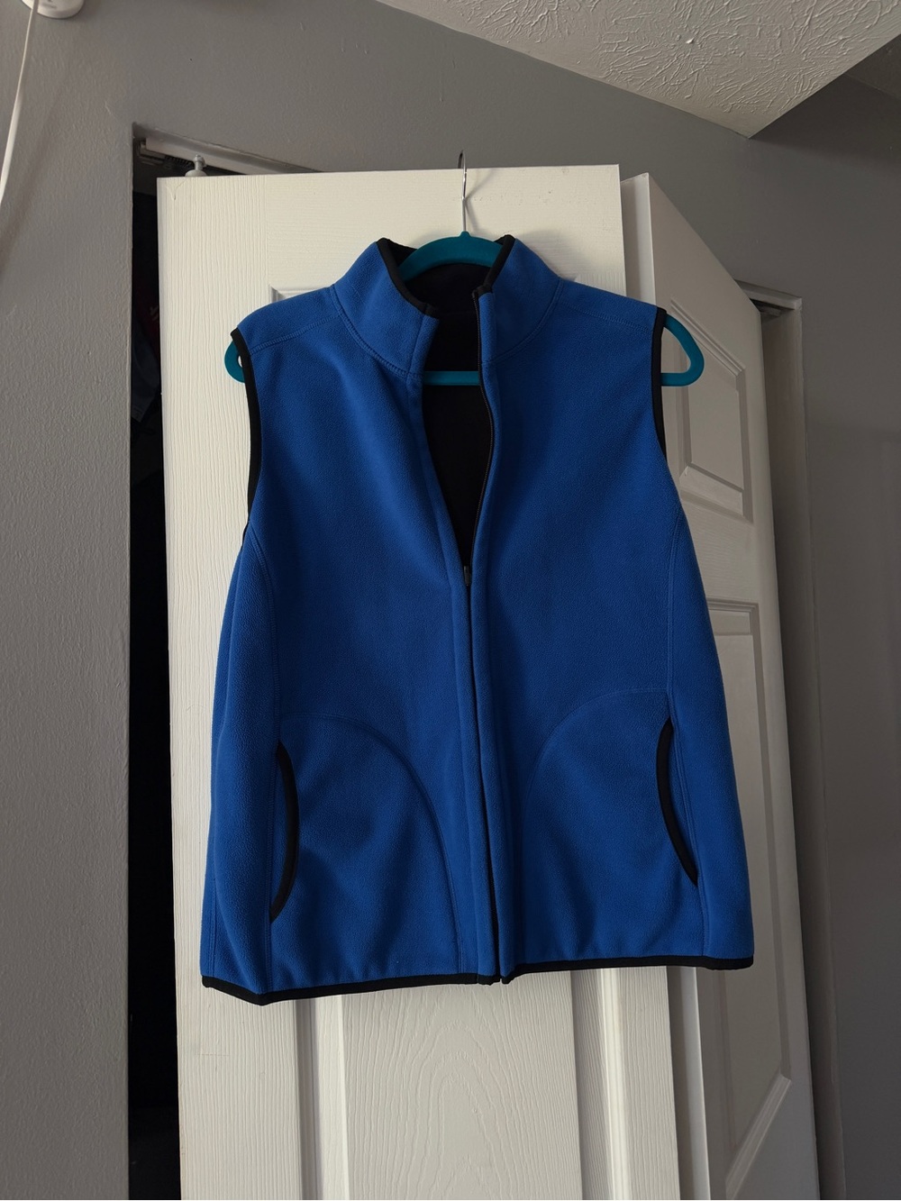 Karen Scott Sport Royal Blue/Black REVERSIBLE Fleece Vest